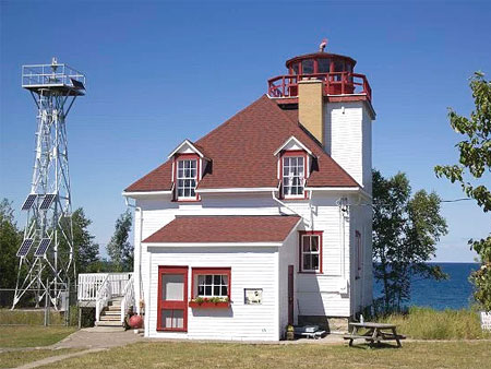 cabot-head-lighthouse