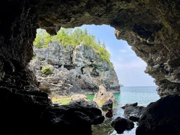 visit-the-grotto